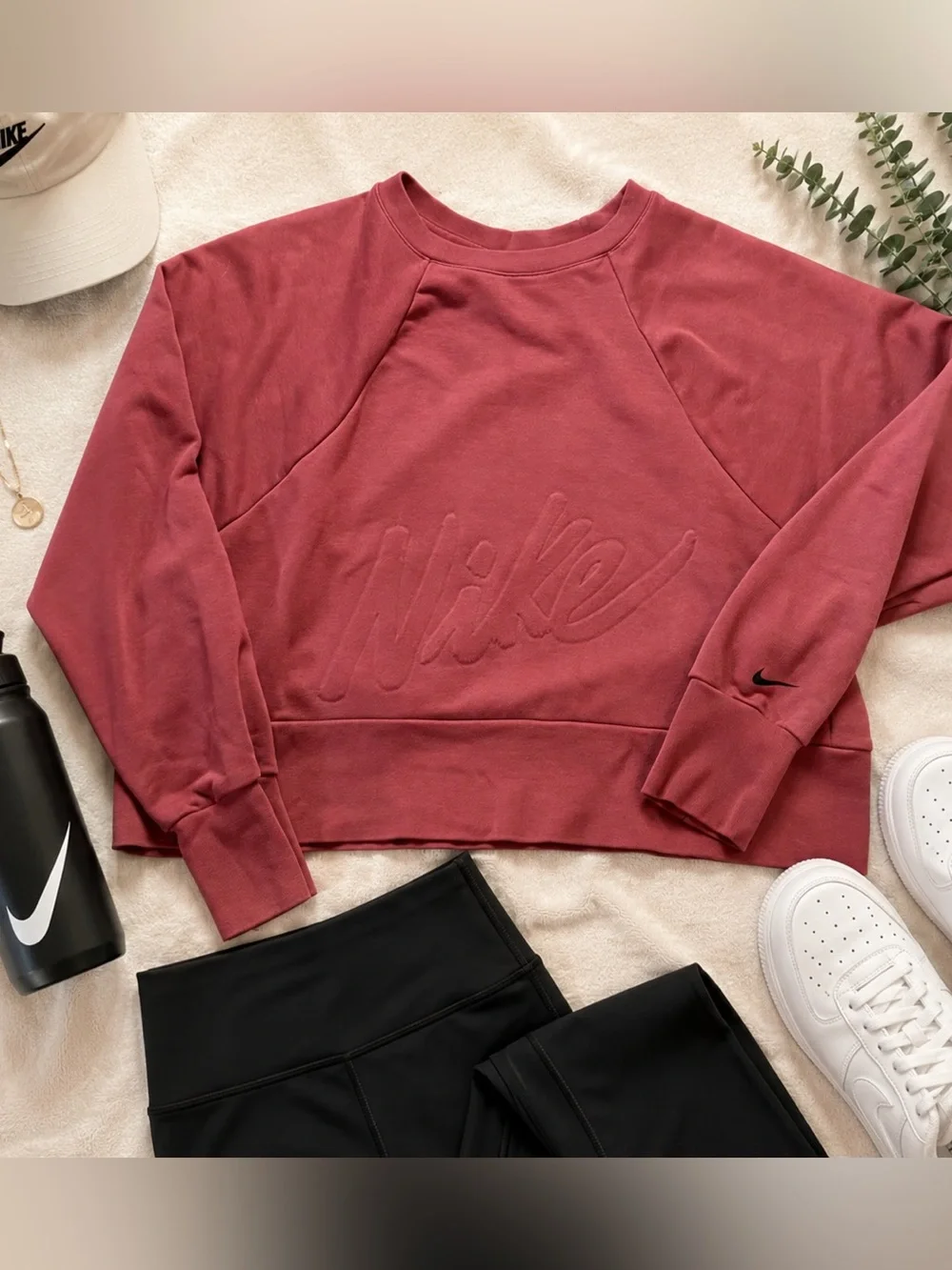 Nike Dri-FIT Women’s Large Dusty Rose Embossed Logo Cropped Sweatshirt